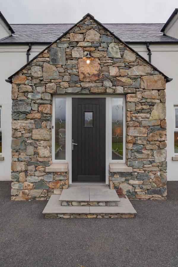 Vila Beautiful Mountain Views & Private Hot Tub Kilcoo Exteriér fotografie