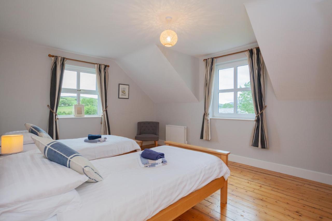 Vila Beautiful Mountain Views & Private Hot Tub Kilcoo Exteriér fotografie