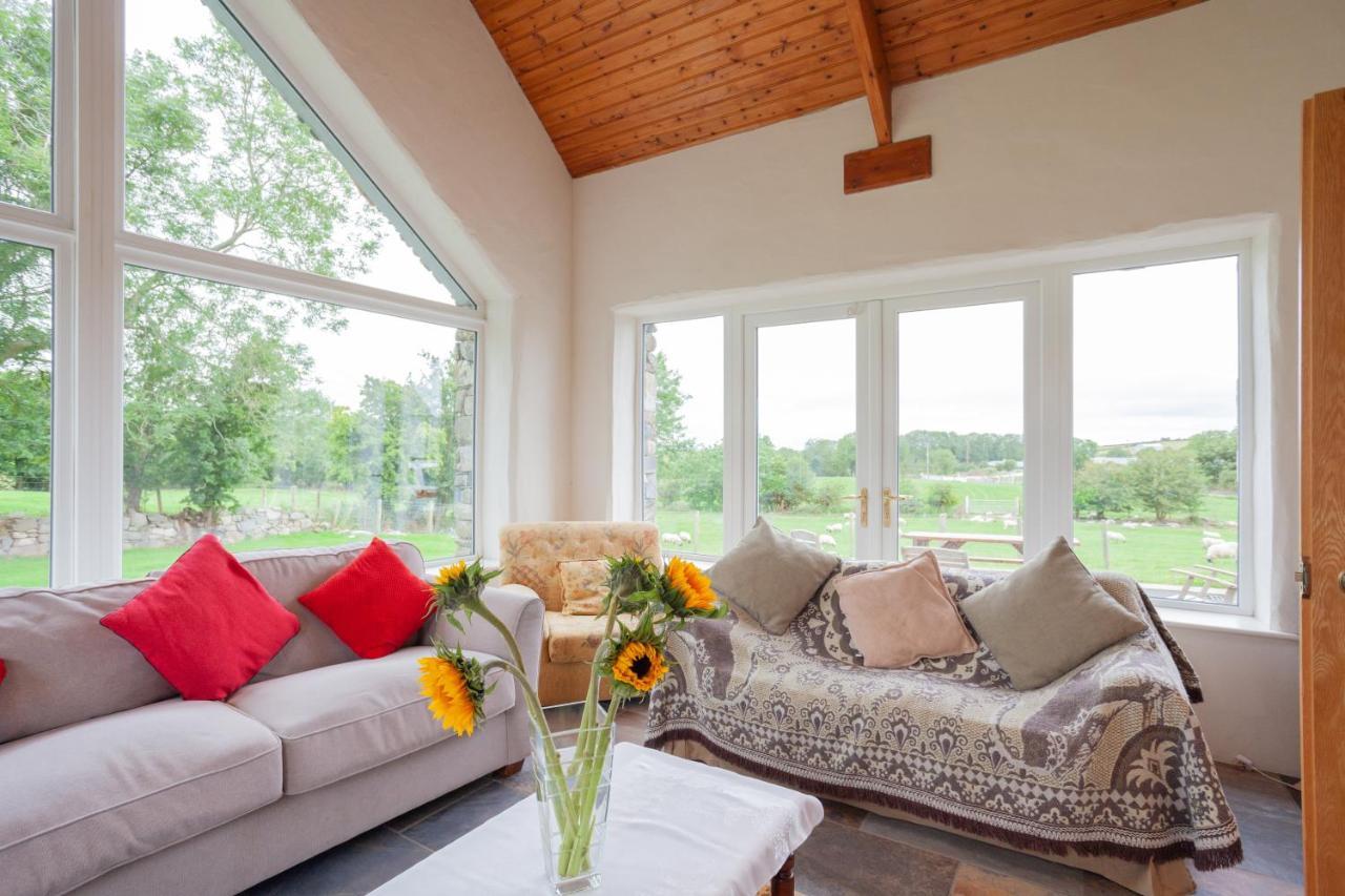 Vila Beautiful Mountain Views & Private Hot Tub Kilcoo Exteriér fotografie